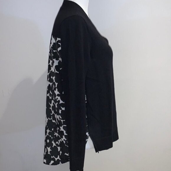 Tommy Hilfiger black/white floral chiffon V-neck sweater size Small - Picture 5 of 13